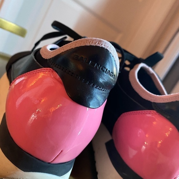 BALENCIAGA SNEAKERS - Picture 8 of 8